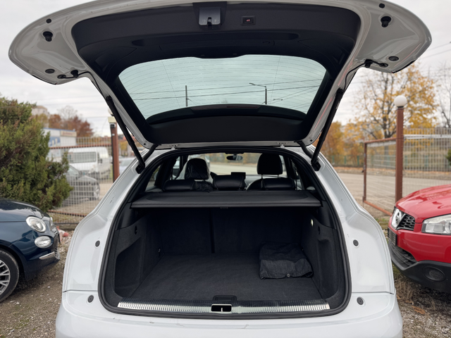 Audi Q3 Audi Q3 2.0TDI * S-Line* NAVI * LED * XENON* Quattro - автомобили, коли, обяви за нови и употребявани 16
