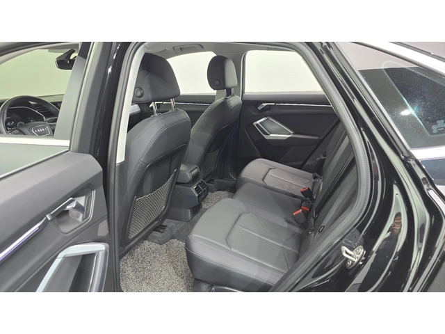 Audi Q3 Sportback 5 TDI Sportback | S line | Адаптивен круиз| Панора - автомобили, коли, обяви за нови и употребявани 10