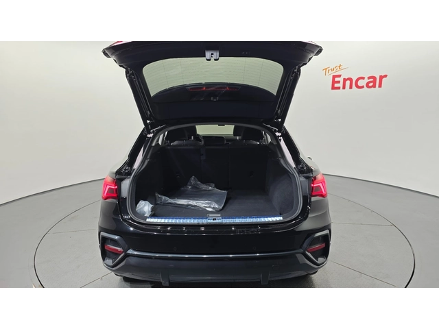 Audi Q3 Sportback 5 TDI Sportback | S line | Адаптивен круиз| Панора - автомобили, коли, обяви за нови и употребявани 15