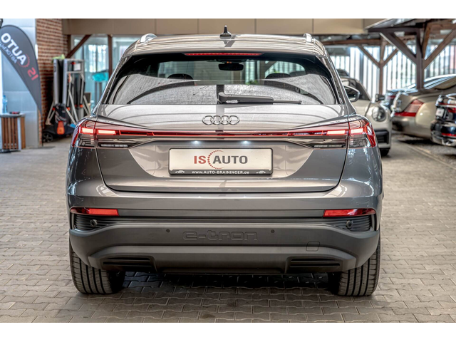 Audi Q4 35/E-Tron/Comfort Packet/MMI Touch/Pre Sense/Isofix/E-Sound/PDC - автомобили, коли, обяви за нови и употребявани 3