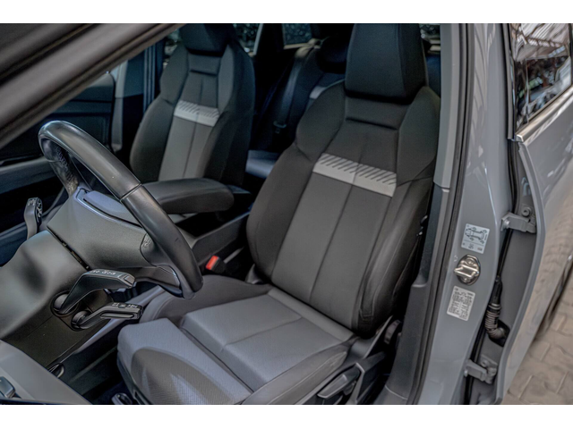 Audi Q4 35/E-Tron/Distronic/Lane Assist/Pre Sense/Isofix/E-Sound/PDC - автомобили, коли, обяви за нови и употребявани 8