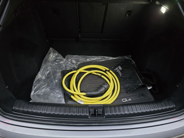 Audi Q4 SPORTBACK 50 E-TRON QUATTRO S-LINE Гаранция Лизинг - автомобили, коли, обяви за нови и употребявани 14