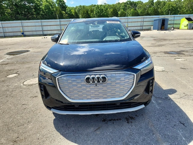 Audi Q4 E-TRON PREMIUM QUATTRO - автомобили, коли, обяви за нови и употребявани 4