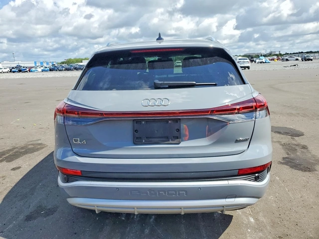 Audi Q4 E-TRON PREMIUM* AWD* ПЪЛНА ИСТОРИЯ* 55 - автомобили, коли, обяви за нови и употребявани 5