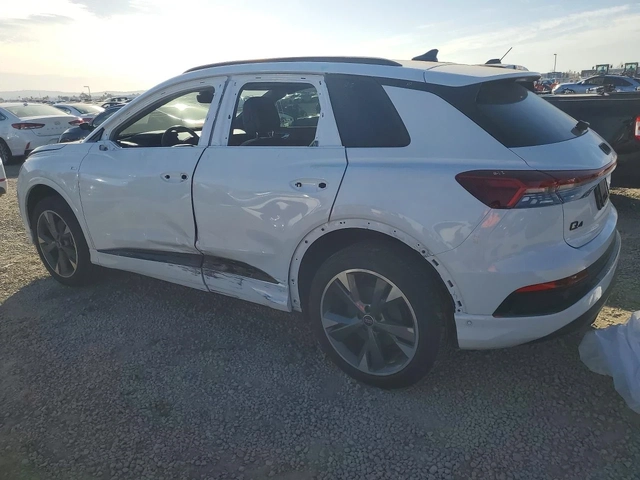 Audi Q4 E-TRON PREMIUM PLUS - автомобили, коли, обяви за нови и употребявани 5