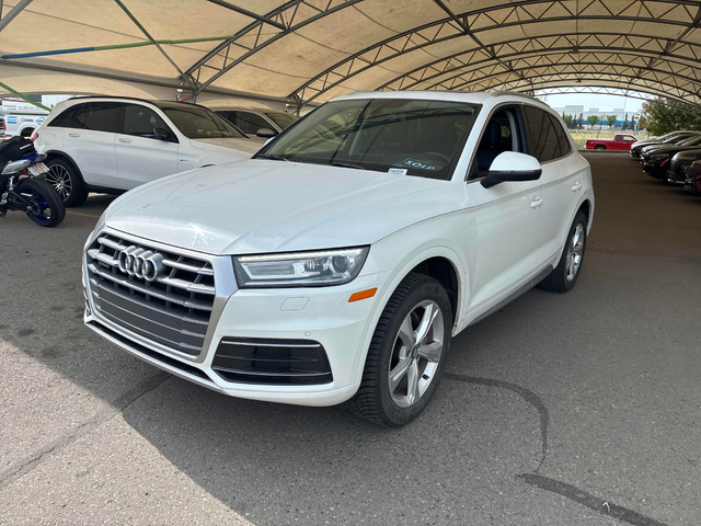 Audi Q5 2.0L 4cyl AWD - автомобили, коли, обяви за нови и употребявани 0
