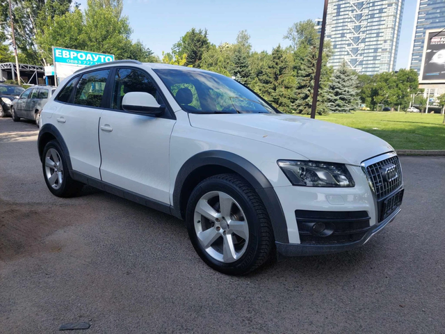 Audi Q5 2, 0i 180ps 4x4 OFFROAD - автомобили, коли, обяви за нови и употребявани 1