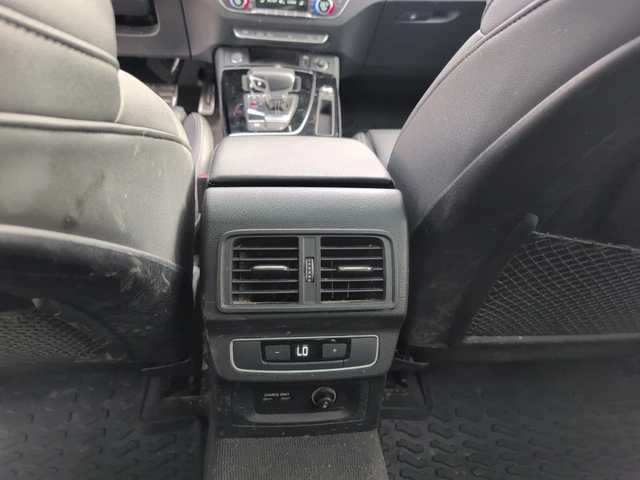 Audi Q5 * PROGRESSIV * CARFAX * ЦЕНА ДО БГ - автомобили, коли, обяви за нови и употребявани 9