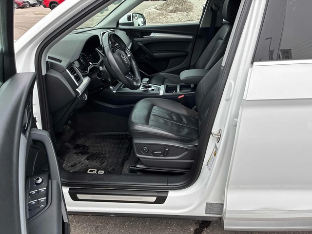 Audi Q5 * 2.0 TFSI quattro Progressiv S tronic * CARFAX * - автомобили, коли, обяви за нови и употребявани 4