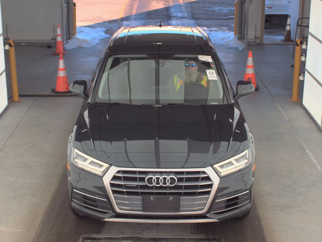 Audi Q5 Premium Plus - автомобили, коли, обяви за нови и употребявани 1