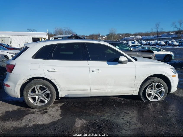 Audi Q5 2.0T PREMIUM - автомобили, коли, обяви за нови и употребявани 11