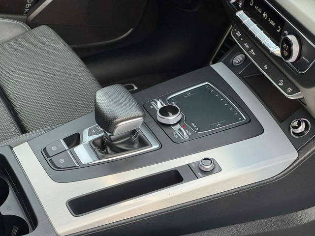 Audi Q5 2.0TDI* 4x4* S-LINE - автомобили, коли, обяви за нови и употребявани 11