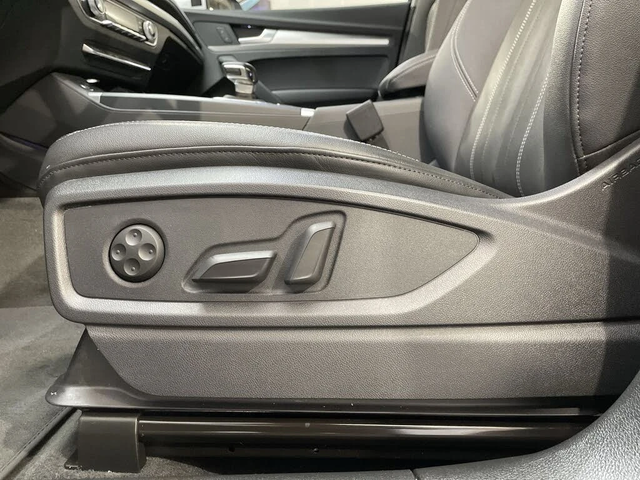 Audi Q5 quattro Komfort 45 TFSI* АвтоКредит* (Цена до БГ) - автомобили, коли, обяви за нови и употребявани 11