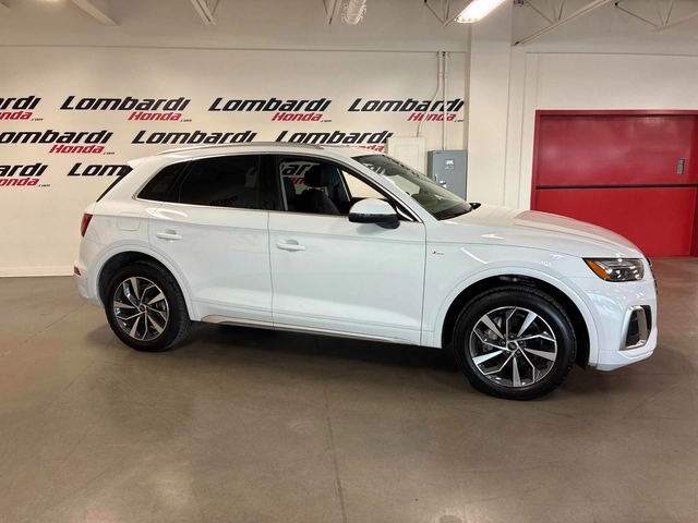 Audi Q5 Progressiv * Keyless * CARFAX * АВТО КРЕДИТ * - автомобили, коли, обяви за нови и употребявани 3