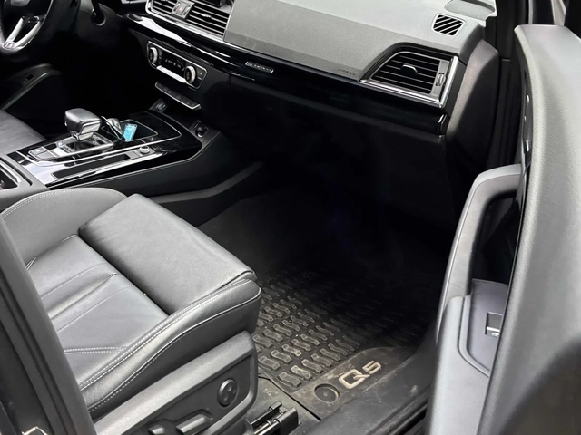 Audi Q5 Progressiv * CARFAX * АВТО КРЕДИТ * - автомобили, коли, обяви за нови и употребявани 8