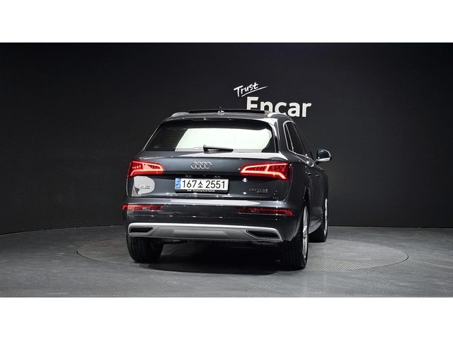 Audi Q5 45 TFSI quattro Premium - автомобили, коли, обяви за нови и употребявани 3