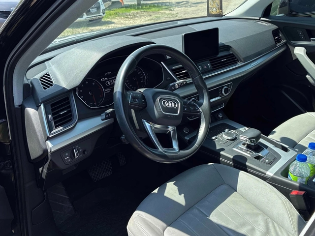 Audi Q5 Komfort Quattro - автомобили, коли, обяви за нови и употребявани 5