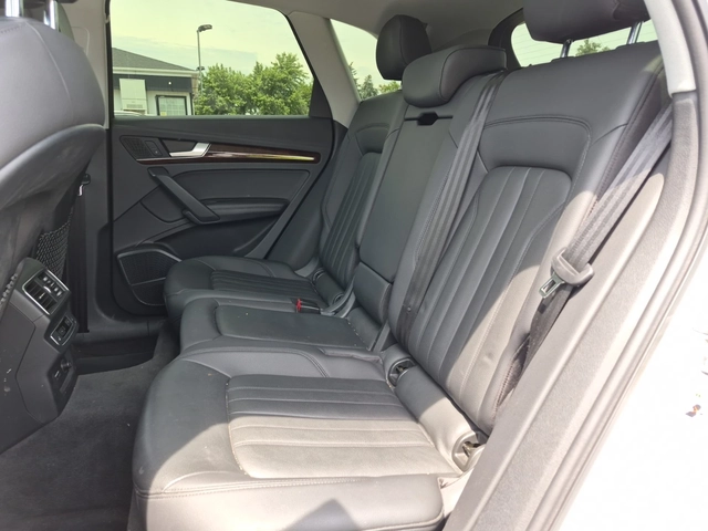 Audi Q5 Premium Plus - автомобили, коли, обяви за нови и употребявани 9