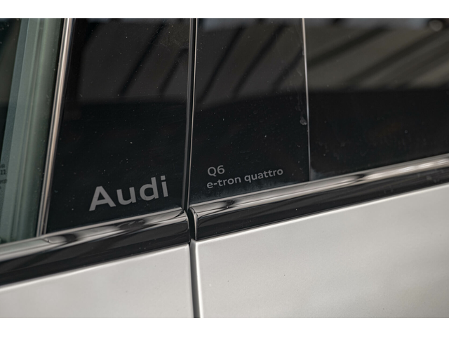 Audi Q6 E-Tron 100kWh/Quattro/Sline/Камера 360/Distronic/ - автомобили, коли, обяви за нови и употребявани 6