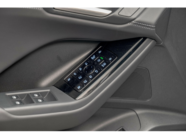 Audi Q6 E-Tron 100kWh/Quattro/Sline/Камера 360/Distronic/ - автомобили, коли, обяви за нови и употребявани 8