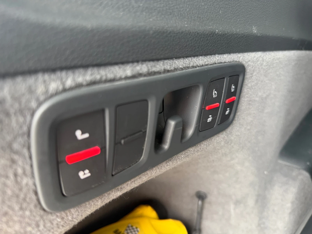 Audi Q7 OFFROAD пакет+ S-Line+ + Matrix+ Панорама+ Печка+ - автомобили, коли, обяви за нови и употребявани 12