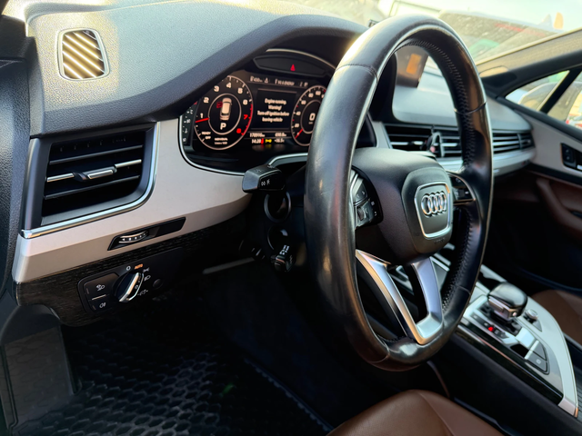 Audi Q7 3.0 TFSI - автомобили, коли, обяви за нови и употребявани 9