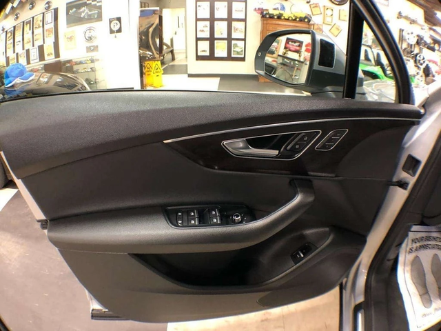 Audi Q7 * quattro Premium Plus * CARFAX * ЦЕНА ДО БГ - автомобили, коли, обяви за нови и употребявани 16