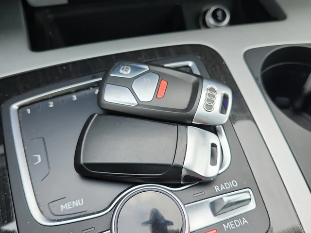 Audi Q7 * 3.0T TECHNIK * CARFAX * ЦЕНА ДО БГ - автомобили, коли, обяви за нови и употребявани 8