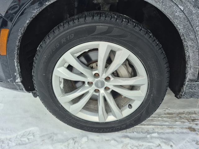 Audi Q7 * PREMIUM PLUS * CARFAX * ЦЕНА ДО БГ - автомобили, коли, обяви за нови и употребявани 13