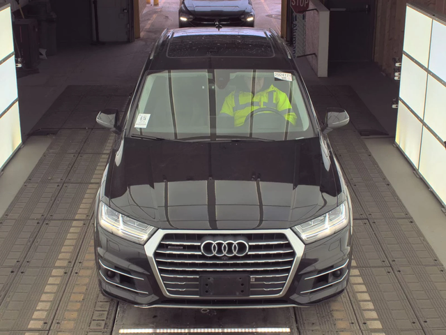 Audi Q7 Prestige - автомобили, коли, обяви за нови и употребявани 1