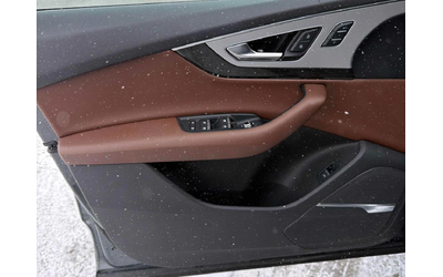 Audi Q7 Technik* Sline* Въздух* Virtual* Обдух* 360* Пан - автомобили, коли, обяви за нови и употребявани 13