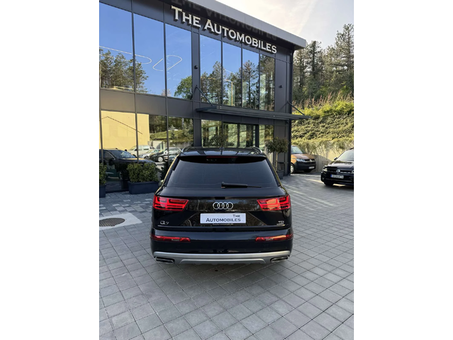Audi Q7 - автомобили, коли, обяви за нови и употребявани 4
