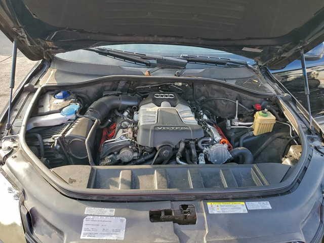 Audi Q7 Premium Plus / Автоматик / Кожен салон / Xenon / - автомобили, коли, обяви за нови и употребявани 11