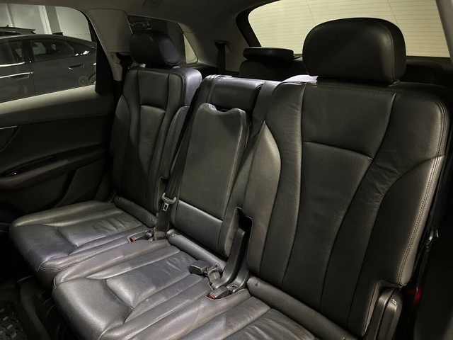 Audi Q7 2.0 TFSI* Komfort* АвтоКредит* (ЦЕНА ДО БГ) - автомобили, коли, обяви за нови и употребявани 16