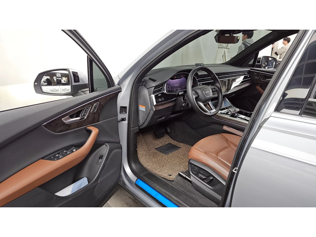 Audi Q7 2020* MATRIX* DISTRONIK* ОБДУХ* PANO* КРАЙНА ЦЕНА - автомобили, коли, обяви за нови и употребявани 7