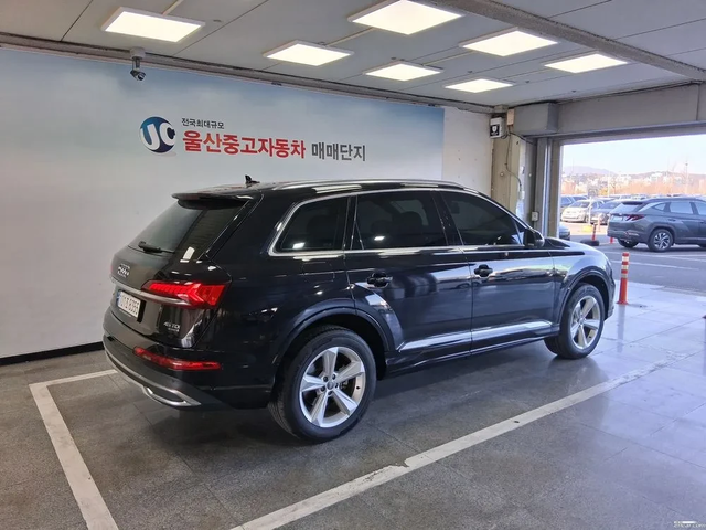 Audi Q7 MATRIX* DISTRONIK* PANO* ОБДУХ* КРАЙНА ЦЕНА - автомобили, коли, обяви за нови и употребявани 2