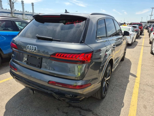 Audi Q7 KOMFORT/СARFAX/2 КЛЮЧА/ПАНОРАМА/ПОДГРЕВ/ - автомобили, коли, обяви за нови и употребявани 2