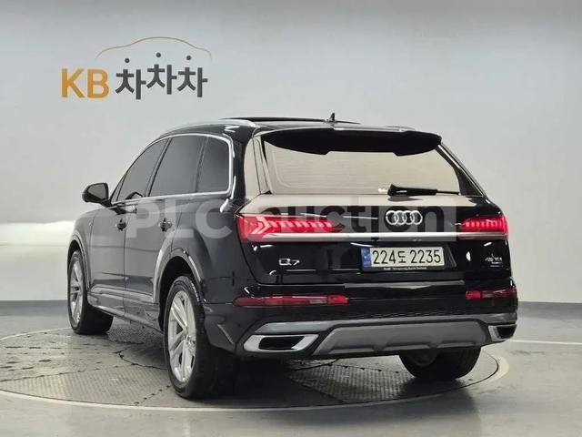 Audi Q7 4.5TDI* Pano* HeadUp* TV* АВТОКРЕДИТ - автомобили, коли, обяви за нови и употребявани 2