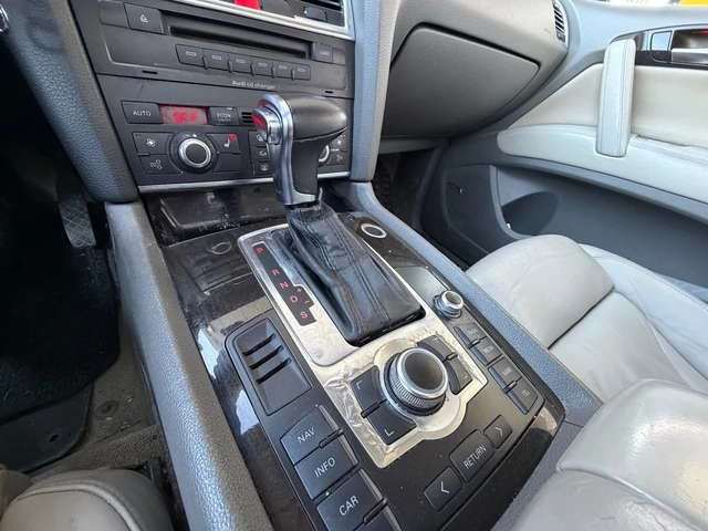 Audi Q7 3.0D* Sline* Панорама - автомобили, коли, обяви за нови и употребявани 11