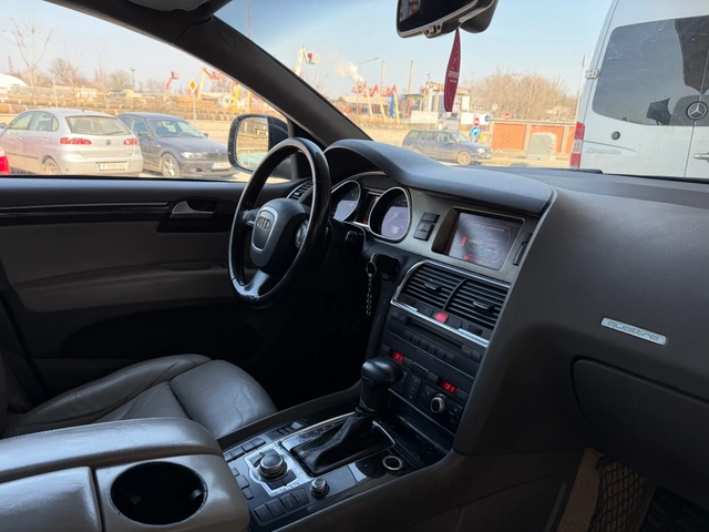 Audi Q7 3.0D* Sline* Панорама - автомобили, коли, обяви за нови и употребявани 7