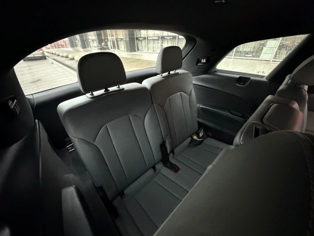 Audi Q7 Sline* Plus* 3.0TDI* 7места* УНИКАТ - автомобили, коли, обяви за нови и употребявани 11