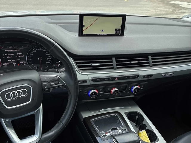 Audi Q7 Komfort * Keyless * CARFAX * АВТО КРЕДИТ * - автомобили, коли, обяви за нови и употребявани 8