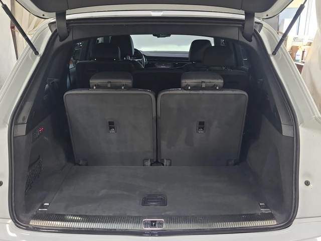 Audi Q7 PROGRESSIV * 3.0T * CARFAX * СЕРВИЗНА ИСТОРИЯ * - автомобили, коли, обяви за нови и употребявани 11