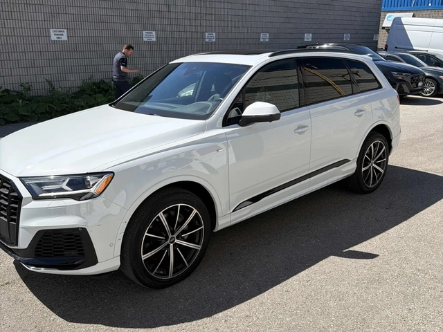 Audi Q7 Progressiv * Keyless * CARFAX * АВТО КРЕДИТ * - автомобили, коли, обяви за нови и употребявани 1