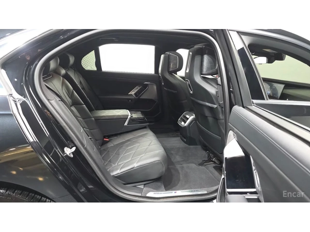 Audi Q7 DISTR | FULL LED - автомобили, коли, обяви за нови и употребявани 12