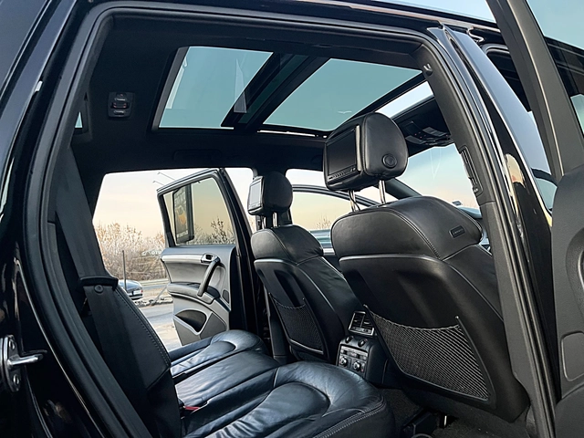 Audi Q7 Sline-PANORAMA-BIXENON-MONITORI-DVD-ALKANTAR-FULL! - автомобили, коли, обяви за нови и употребявани 13