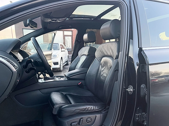 Audi Q7 Sline-PANORAMA-BIXENON-MONITORI-DVD-ALKANTAR-FULL! - автомобили, коли, обяви за нови и употребявани 7