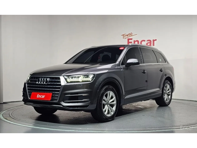 Audi Q7 45 TFSI Quattro * Панорама - автомобили, коли, обяви за нови и употребявани 0