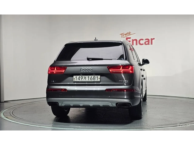 Audi Q7 45 TFSI Quattro * Панорама - автомобили, коли, обяви за нови и употребявани 3