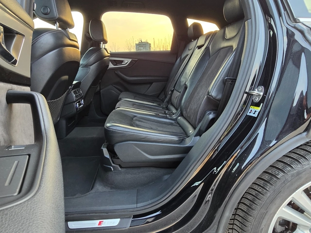 Audi Q7 3.0tdi* S line* Quattro - автомобили, коли, обяви за нови и употребявани 9